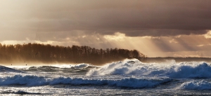 Teine jupp tuult, valgust ja lainet. Mõni hetk varem.