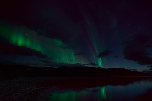 Taevast sadas virmalisi.